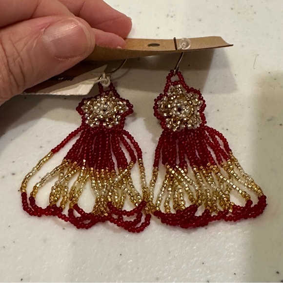 NWT Gorgeous Seed Bead Earrings by Neiman Marcus, flower w/ dangles red & gold - Picture 9 of 9